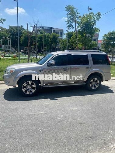 Ford Everest 2012 máy dầu số tự động