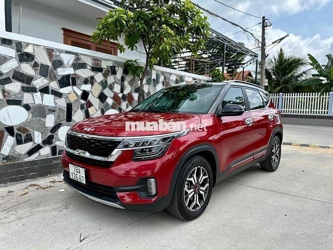 Kia Seltos 2022 Premium 1.4 AT - 35000 km