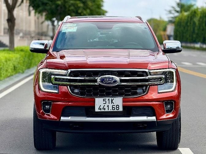  Ford Everest 2.0Diesel 4*2 " Titanium "  • Odo : 30.000 kilomet 