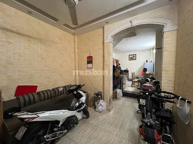 Nhà 5T phố Vân Hồ cách ôtô 30m, gần phố + công viên Thống Nhất 