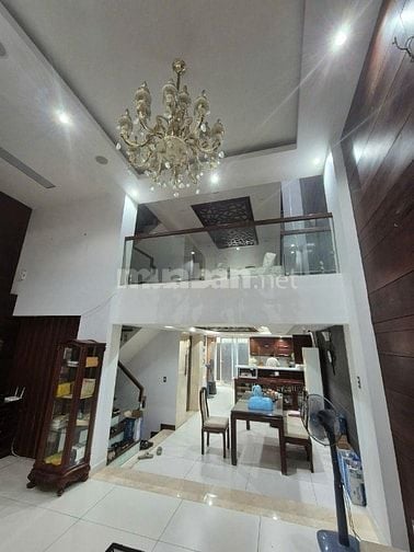Duy nhất còn xót lại căn Biệt thự trong khu Sư Vạn Hạnh 6x16 hầm 4lầu