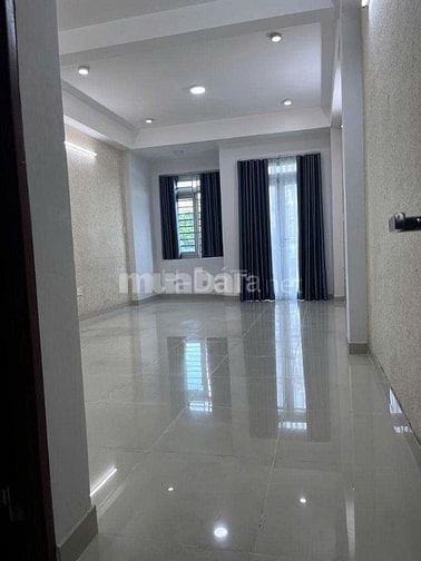 Cho thuê nhà hẻm 5m(XT) Thành Thái, P.14, Q.10 giá 10tr