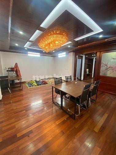 Cần cho thuê gấp sàn văn phòng 150m2 ngay Ngã Tư Sở, Đống Đa