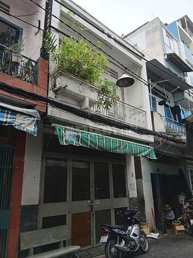 Nhà bán ngay trung tâm giá rẻ, thu nhập cao!
