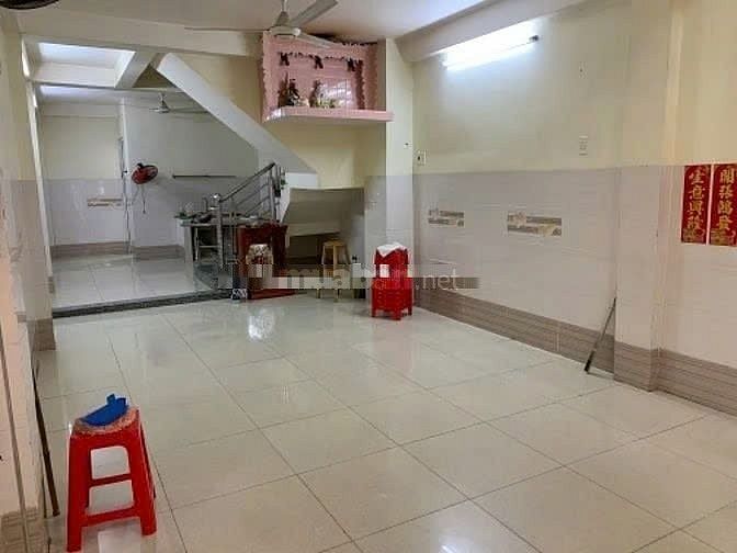 Cho thuê nhà mặt tiền đừơng số 32(Khu Bình Phú), P.10, Q.6 giá 20tr