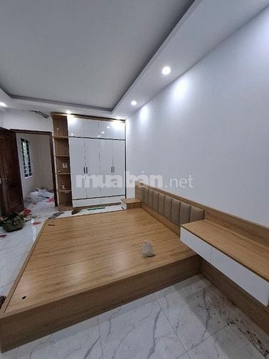 Chính chủ bán nhà La Khê Xây mới full đồ dt 34 m2 5 tầng ô tô đỗ cửa