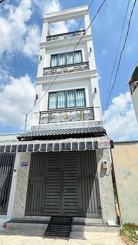 Bán nhà 4 tầng ngay chợ Lê Đình Cẩn, Bình Tân full nội thất, GIÁ 5,7tỷ