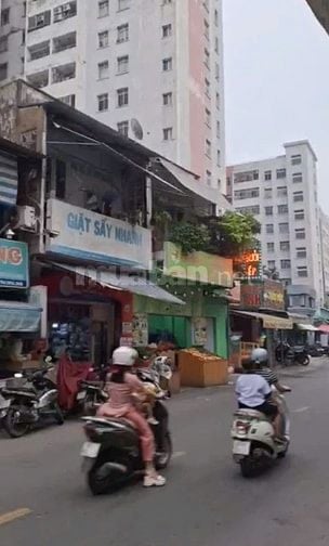 Cho thuê mb 78m2/nguyên căn mt Cao Đạt Q5, ngay chung cư 109 Ng Biểu