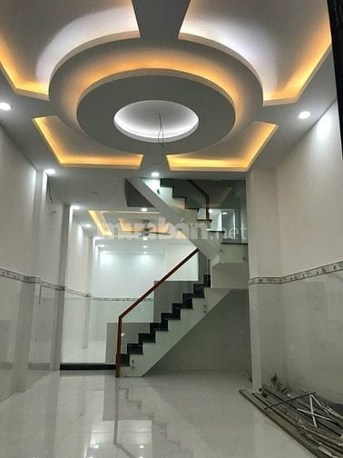 4x15, nhà có 2 lầu đúc. Mặt tiền thông đường 16b, Gò Xoài vào.