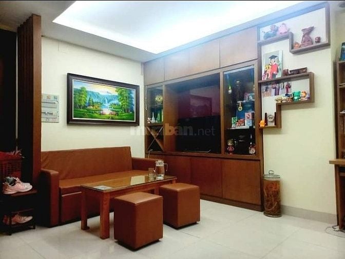 Chính chủ cho thuê căn hộ chung cư đẹp, thoáng, trung tâm Hà Nội
