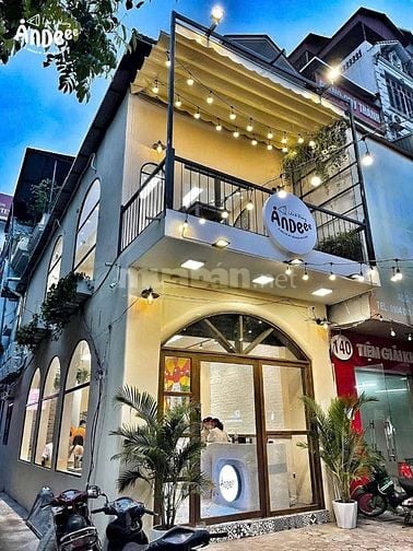 Cho thuê nhà giữa lòng phố Đào Duy Từ - Tổng DT 160M -MT 6M - Cực hiếm