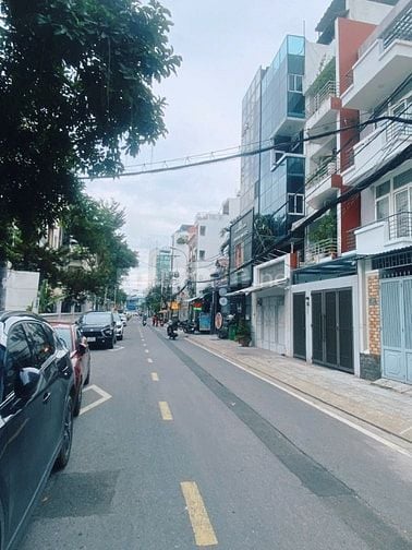 CHO THUÊ NHÀ MẶT TIỀN LAM SƠN P5 PHÚ NHUẬN 100m2 4 TẦNG 45tr/th.