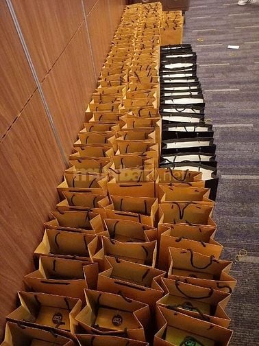 Bên mình cần thêm 2 LĐPT nam/nữ phụ kho ,đóng gói-dán tem tại chỗ 