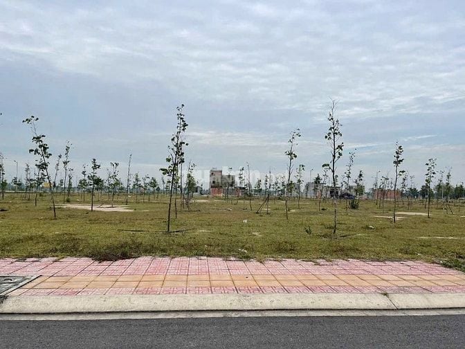 BÁN ĐẤT 168m2 GIÁ CẢ CHỈ 1ty HƠN CÁCH CÁT LÁT 10p , GẦN SÂN BAY LONG T