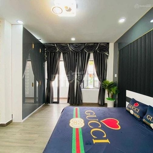 Bán khách sạn Nguyễn Thái Bình, dt 8.2x20m, Hầm 5 lầu st, gồm 30 phòn