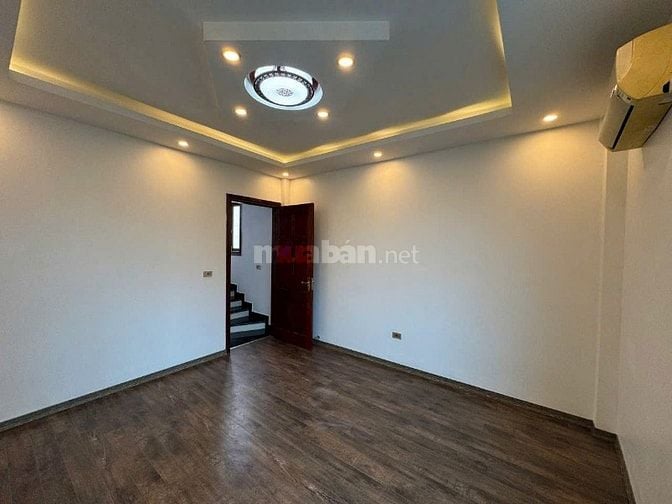 BÁN nhà 4,5 tầng đức giang long biên hà nội 