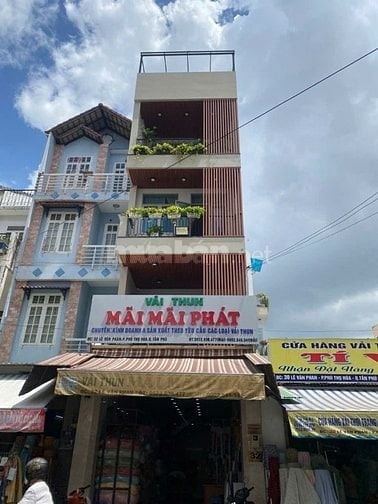 MTKD LÊ VĂN PHAN trung tâm chợ vải. DT:100m2 nở hậu. 5 tấm.  24.9 tỷ
