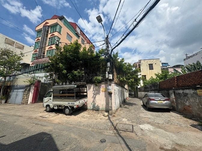 Bán Đất HXH Vip đường Hoàng Hoa Thám P7 BT. 10.3x26m Góc 2MT 250m2 đất