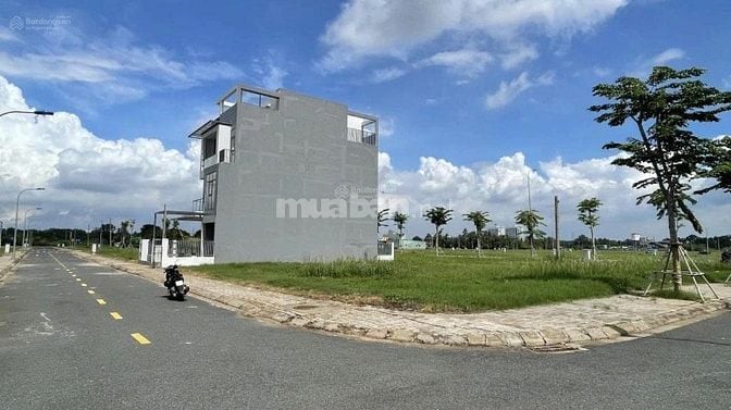 SIÊU PHẨM ĐẦU TƯ: ĐẤT NỀN MẶT TIỀN LÃ XUÂN OAI - GẦN METRO, KHU CÔNG N
