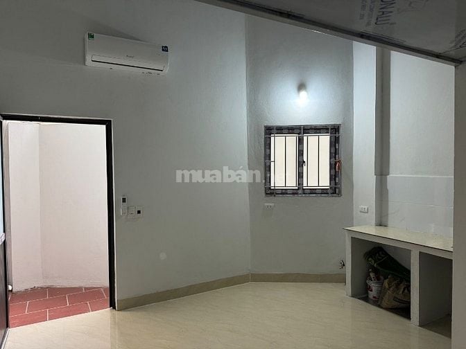 Cho thuê nhà tư khép kín, mới xây 50m sử dụng
