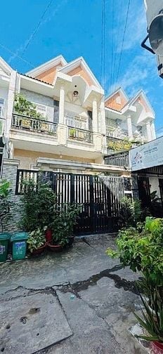 Bán nhà đường Bà Điểm 5, xã Bà Điểm Hóc Môn, sổ hồng riêng, giá tốt