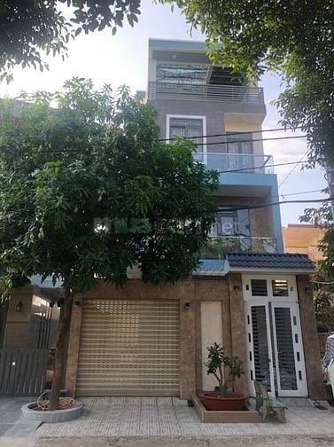 Cho thuê căn hộ gần HUFLIT Hóc Môn. Khu biệt thự cao cấp, bảo vệ 24/7