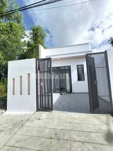 Cần bán gấp căn nhà mới tinh 84m2 ở Thới Tam Thôn - Hóc Môn giá 750tr