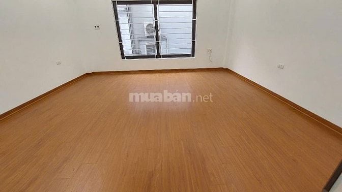 Bán nhà phố Nguyễn Văn Linh, 30m2- 5 tầng- mt4.5m- 5.55 tỷ, gần bigC