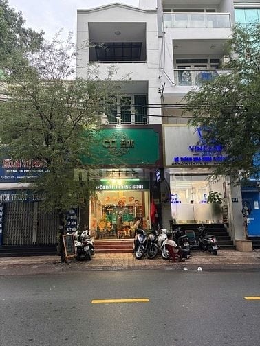 Bán nhà mặt tiền Ngô Quyền, P5, Q10, DT: 4.1x16m, 4 tầng giá: 19,9 tỷ