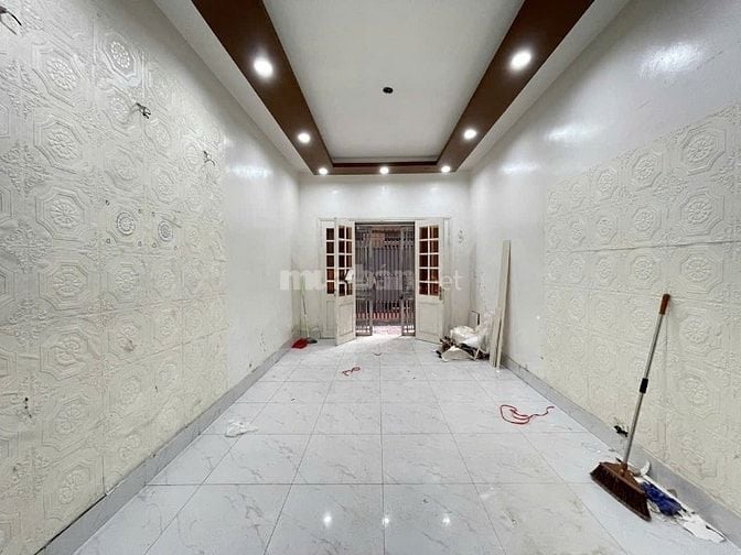 Bán nhà Hoa Lư - Hai Bà Trưng, Dt 46m2, 4t, mt 4m, 12.8 tỷ, kinh doanh