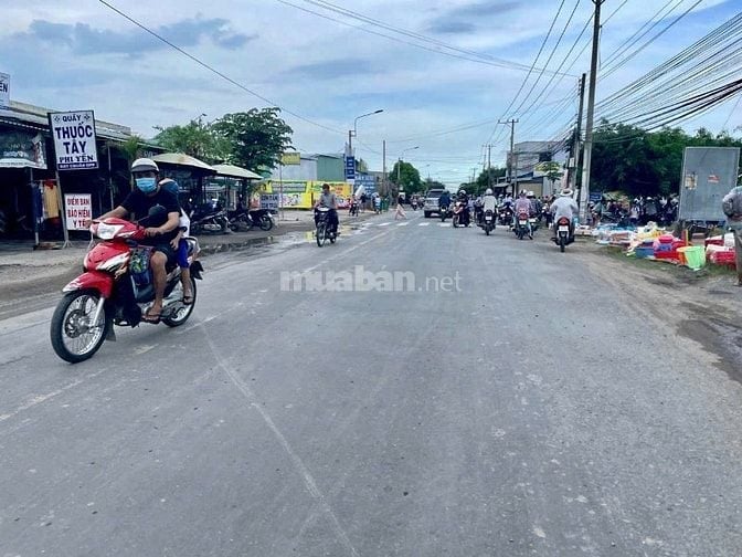 Siêu phẩm 1000mv vườn Mặt Tiền đường Năm Liệt đang trải nhựa cần bán 