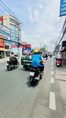 6 tỷ-Nhà 1/ Lê Văn Việt, Hiệp Phú, Q.9- Metro 300m- DT 5.1X11- 3 TẦNG
