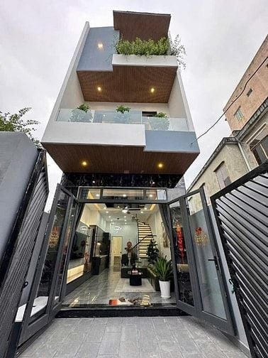 NHÀ 5 x 16M - CÁCH CHỢ ĐỆM 5 PHÚT- GẦN SIÊU NÚT GIAO MỸ YÊN