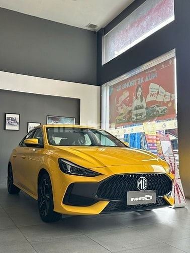 MG5 Luxury 1.5 CVT vàng thể thao 2024 siêu đẹp