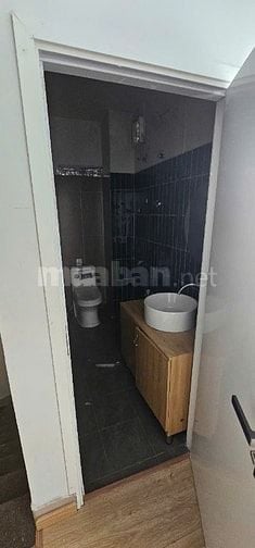 Cho thuê mặt bằng kinh doanh mặt tiền Kinh dương vương