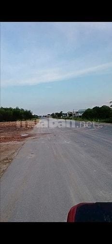 Bán 5000m2 có 4000m2 thổ cư MT đường Hồ Chí Minh Đức Hòa giá 23 tỷ