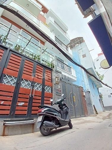 Hẻm xe hơi sau lưng MT dương quảng hàm 45m2 4 lầu st 7 tỷ 9