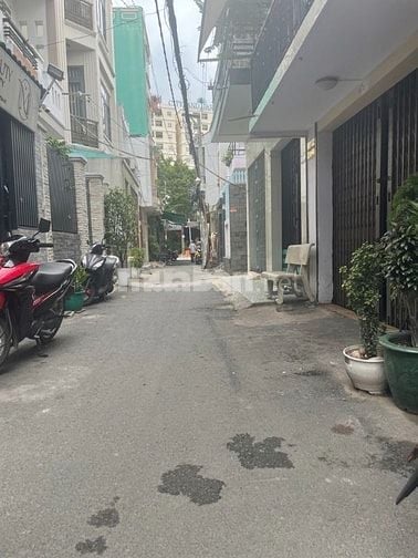 Bán nhà.vừa ở . vừa cho thê  diên tích 61m  3tầng 4pn.  7.7 tỷ 