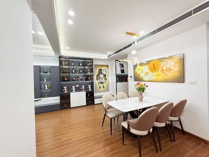 Chủ nhà chuyển công tác muốn nhượng lại căn 3 ngủ Goldmark 