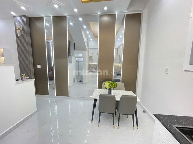 Cần bán gấp căn nhà Phạm Văn Hai P3 TB 55m2_1 Tỷ 520tr Sổ Riêng_C.Chủ