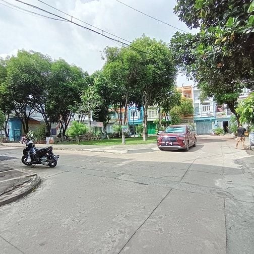 Khu đồng bộ có Công viên - 4x16m, Mercedes Quang Trung -4 tầng, 9.x tỷ