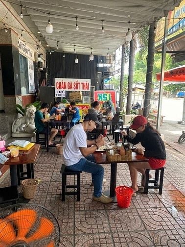 60tr Sang gấp quán cơm + cafe ngay chung cư & 3 trường học – Bình Tân