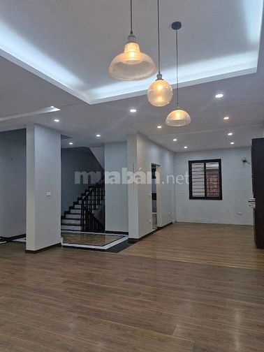 Chính chủ cho thuê nhà làm văn phòng 