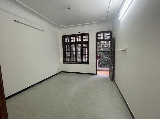 Nhà riêng ngõ phố yên lạc kim ngưu dt60m2x4t giá 18tr 