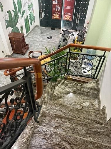Bán Nhà 2MT HXH đường Nguyễn Cửu Vân P17 BT. 4.1x17m 4 Tầng 15.6 Tỷ.