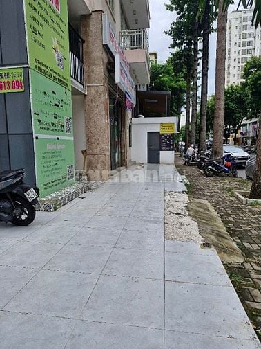 Cho thuê mặt bằng sân căn góc Phạm Văn Nghị ,PMH, Quận 7 làm Cafe .