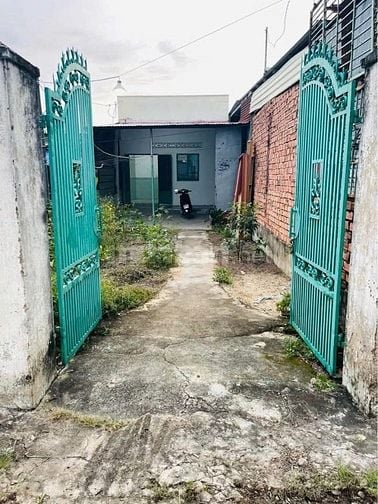 NGỘP NGÂN HÀNG CẦN BÁN GẤP CĂN NHÀ Ở HÓC MÔN, GiÁ 670 TRIỆU,102m2, SHR