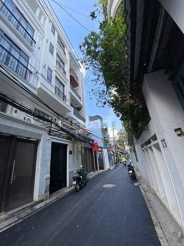 Nhà khu Báo chí Phường Thảo Điền Gần đường Nguyễn Văn Hưởng