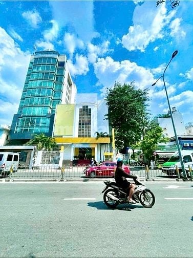 Bán tòa nhà mặt tiền Phan Đăng Lưu, Phú Nhuận đang cho thuê