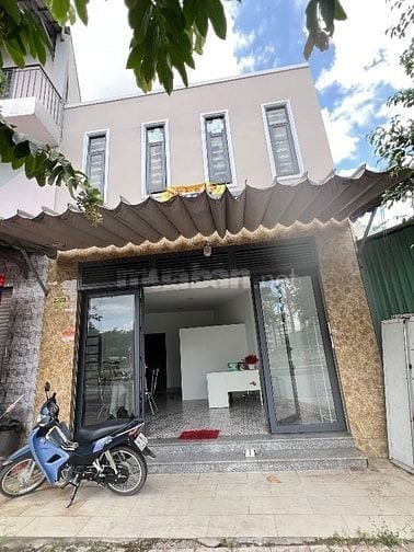 Nhà đúc 1 lầu,mặt tiền Tô Ký,Q12 .Giá 3,75 tỷ